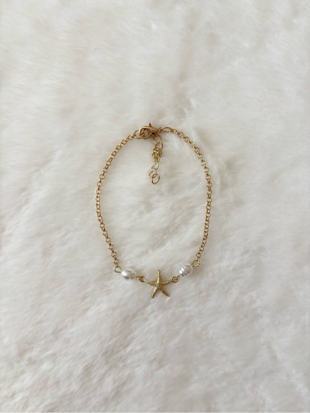 5/$15 🩷 MUST BUNDLE Gold Starfish Bracelet with Pearls - Picture 2 of 3